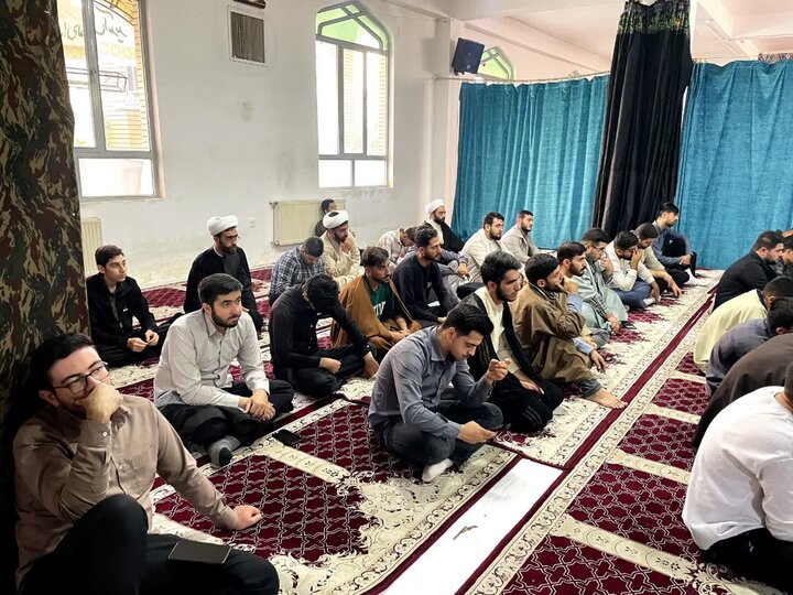 تصاویر/ جلسه اخلاق طلاب مدرسه علمیه امام رضا (ع) میاندوآب