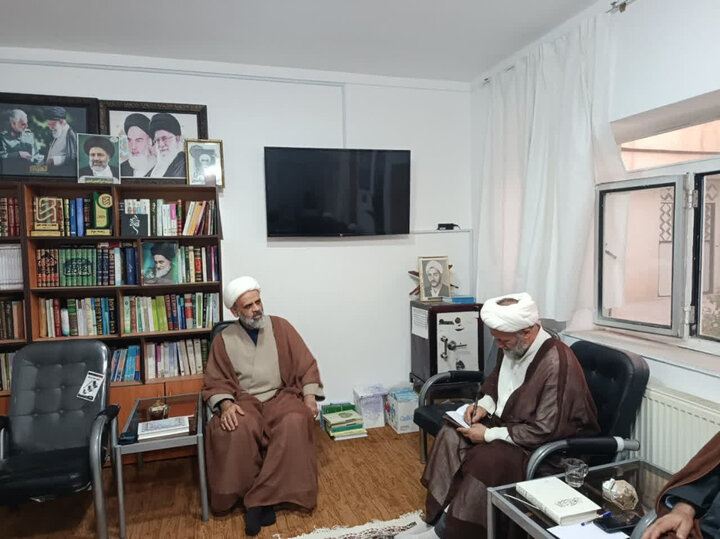 تصاویر/ جلسات مشاوره ای طلاب و اساتید مدرسه علمیه رسول اکرم (ص) با استاد مشاوره
