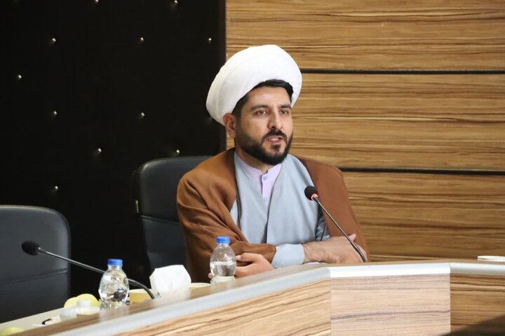 تصاویر/ گردهمایی ائمه جماعات و جلسه ستاد اقامه نماز بنیاد شهید و امور ایثارگران آذربایجان غربی
