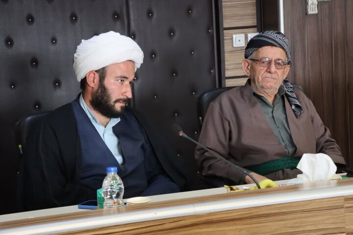 تصاویر/ گردهمایی ائمه جماعات و جلسه ستاد اقامه نماز بنیاد شهید و امور ایثارگران آذربایجان غربی