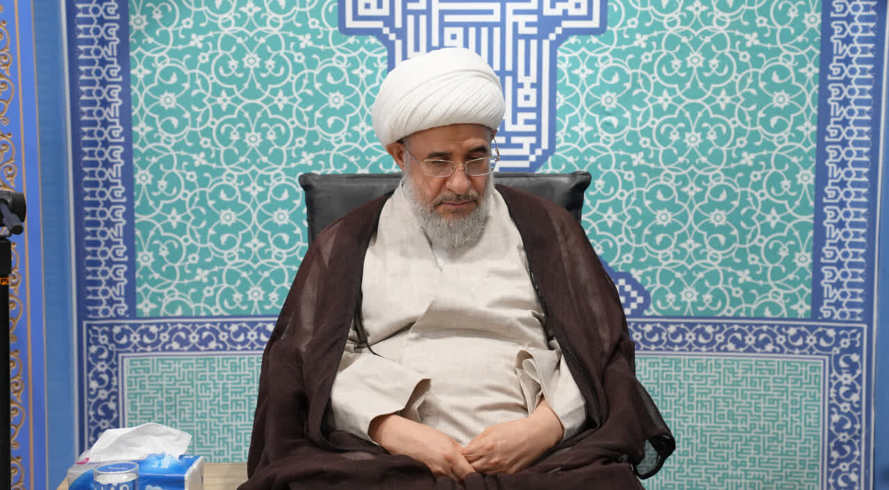 دیدار طلاب گروه تبلیغی نصر با آیت‌الله اراکی؛ ارائه گزارش فعالیت‌های تبلیغی در ایام جنگ رمضان