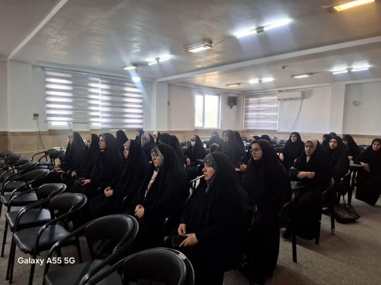 جهاد تبیین از مهمترین وظایف طلاب حوزه های علمیه خواهران است/دشمنی آمریکا با ملت ایران هرگز پایانی ندارد