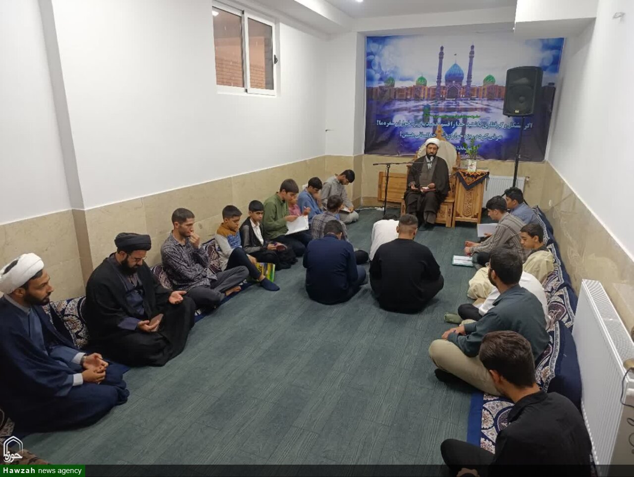رعایت ادب و تواضع، عامل رشد علمی و اخلاقی طلبه است / غفلت از آداب برای طلایه‌داران دین پذیرفته نیست