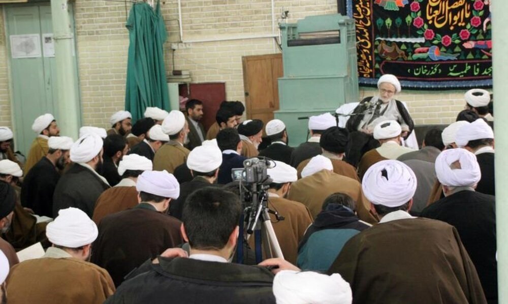 آیت اللہ بہجتؒ کی 12 نصیحتیں؛ گھر میں برکت اور حفاظت کے لیے کیا کریں؟