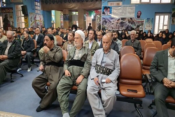 آیین رونمایی کتاب «ایستاده در حصار»؛ بازخوانی مقاومت رزمندگان اسلام در پاوه+تصاویر