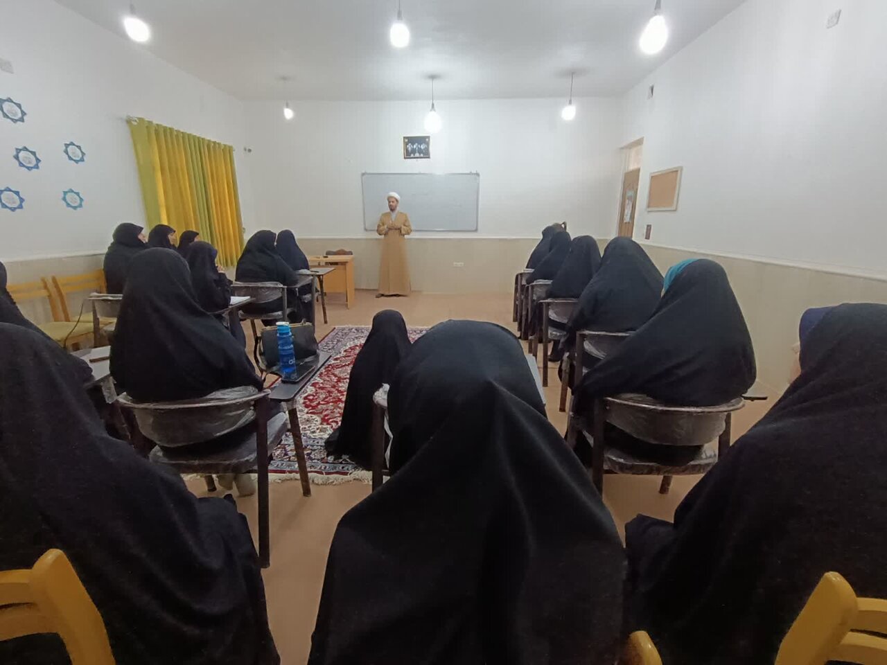 جلسه اخلاق مدرسه علمیه حضرت زینب(س) در امیدیه برگزار شد