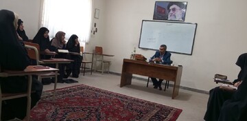 ضرورت حفظ وحدت و شناخت مبانی تحلیل سیاسی