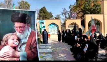 فیلم | حضور طلاب مدرسه علمیه الزهرا اراک در گلزار شهدا