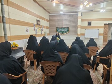 برگزاری نشست اخلاقی راه بندگی؛ از خودشناسی تا خداشناسی در مدرسه علمیه فاطمیه نجف‌آباد