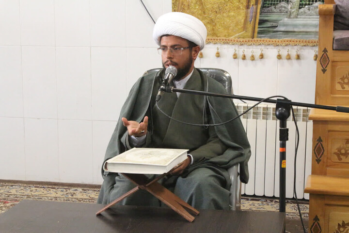 تصاویر/ برگزاری محفل انس با قرآن در مدرسه علمیه امام مهدی (عج) کرمان