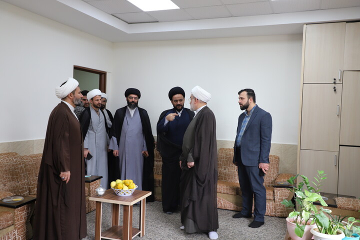 تصاویر/بازدیدنماینده ولی فقیه از مدرسه علمیه خاتم الانبیاء سنندج