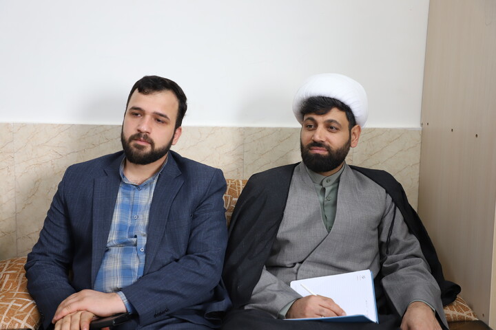 تصاویر /جلسه نماینده ولی فقیه در استان کردستان با کارد و اساتید حوزه علمیه خاتم الانبیاء سنندج