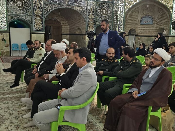 تصاویر/ برپایی نمایشگاه اسوه با حضور امام جمعه شهرستان ساوه