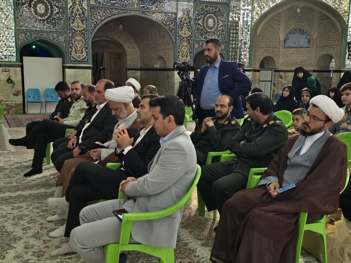 تصاویر/ برپایی نمایشگاه اسوه با حضور امام جمعه شهرستان ساوه