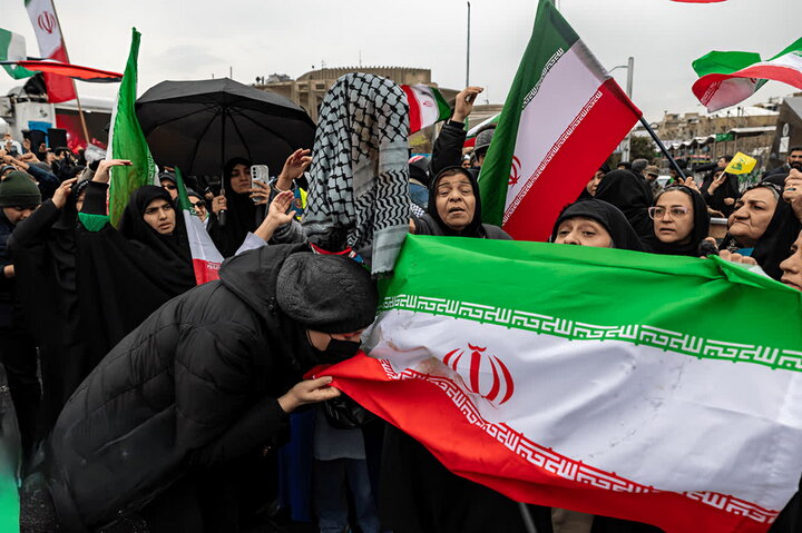 «بعثت زنانه»؛ فراخوانی برای ثبت روایت‌های ماندگار زنان از روزهای ایستادگی و همراهی
