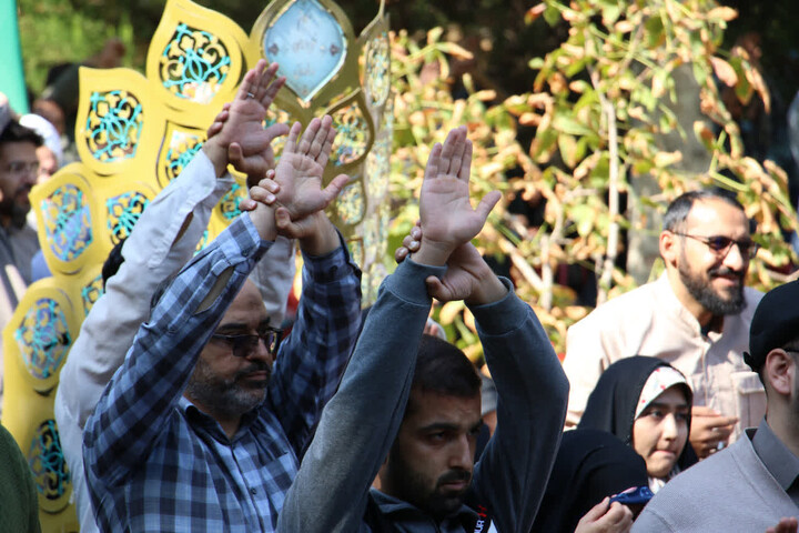 تصاویر|همایش بزرگ پیاده روی خانوادگی طلاب و روحانیون اصفهان