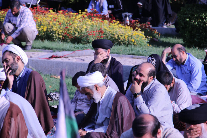 تصاویر|همایش بزرگ پیاده روی خانوادگی طلاب و روحانیون اصفهان