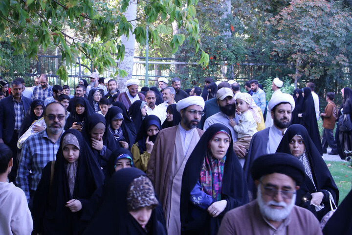 تصاویر|همایش بزرگ پیاده روی خانوادگی طلاب و روحانیون اصفهان