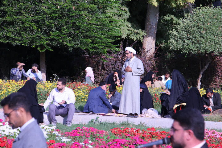 تصاویر|همایش بزرگ پیاده روی خانوادگی طلاب و روحانیون اصفهان