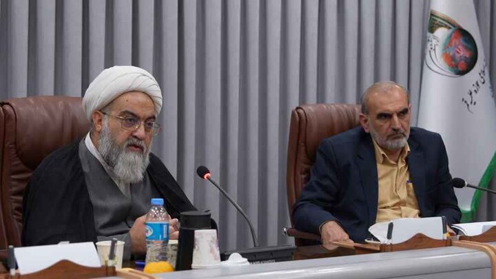 گزارش تصویری/ رونمایی از پوستر همایش ملی «مسائل الهیاتی حکمرانی در ایران» در قم