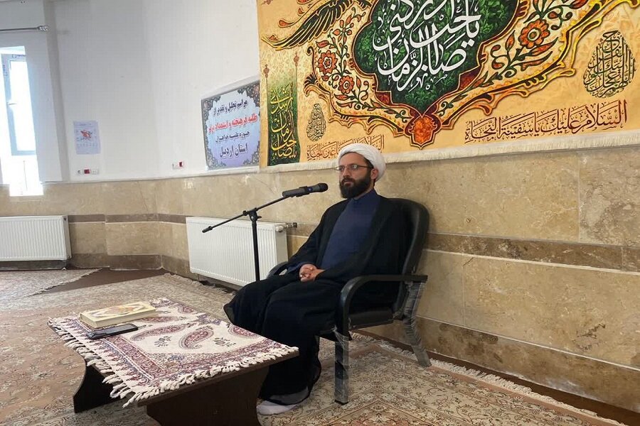 طلبه دارای استعداد برتر حوزه علمیه خواهران اردبیل تجلیل شد+عکس