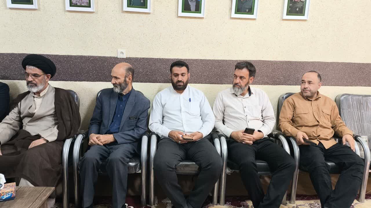 جلسه هماهنگی برای تقویت برنامه‌های میدان و برنامه‌ریزی ایام فاطمیه درنطنز برگزارشد+تصاویر
