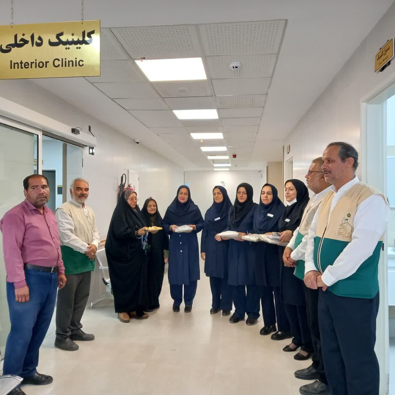 خادمیاران رضوی بانی تکریمِ خدماتِ دستان مهربان شدند+تصاویر