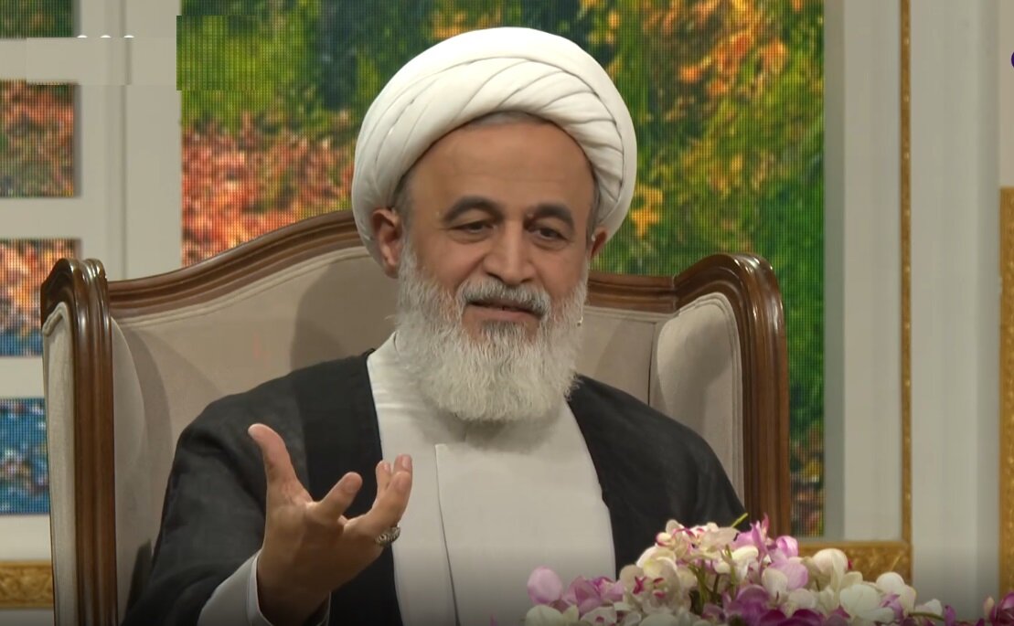 توجیه خطاها با زیبا دیدن رفتارهای نادرست، مانع اصلاح انسان می‌شود