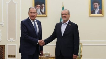 Pezeshkian welcomes Lavrov: Iran, Russia can strengthen peace and multilateral order