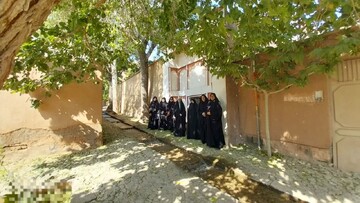 تصاویر/ طلاب جدیدالورود مدرسه فاطمیه مهدیشهر به زیارت امامزاده قاسم بن موسی فرزند امام کاظم علیه السلام