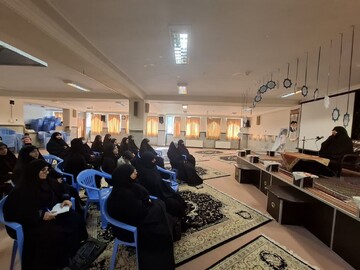 بانوان طلبه نقشی حیاتی در تربیت نسل آینده دارند