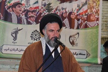 حضور خود را در خیابان‌ها پررنگ کنیم