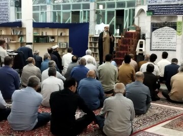 تبعیت آگاهانه از رهبری محور بصیرت و جهاد تبیین است