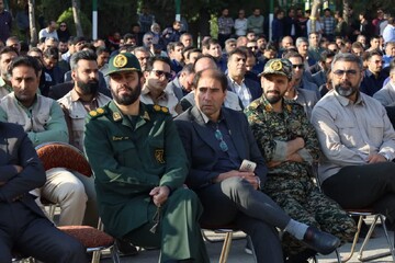 تصاویر/ آغاز برنامه های گرامیداشت روز ملی اراک با گلباران مزار مطهر شهدا