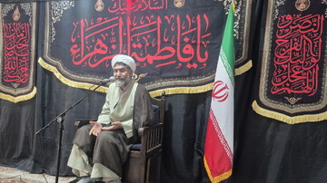 عالمان دینی وارثان انبیا در مبارزه با استکبار هستند