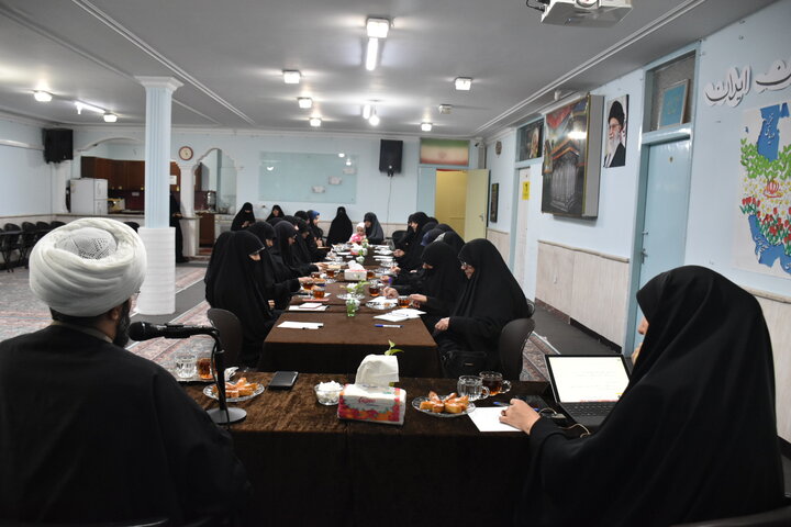 برگزاری پیش‌نشست همایش ملی «رسالت زن مسلمان در دنیای معاصر»