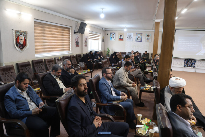 تصاویر / رونمایی از پوستر الونددخت