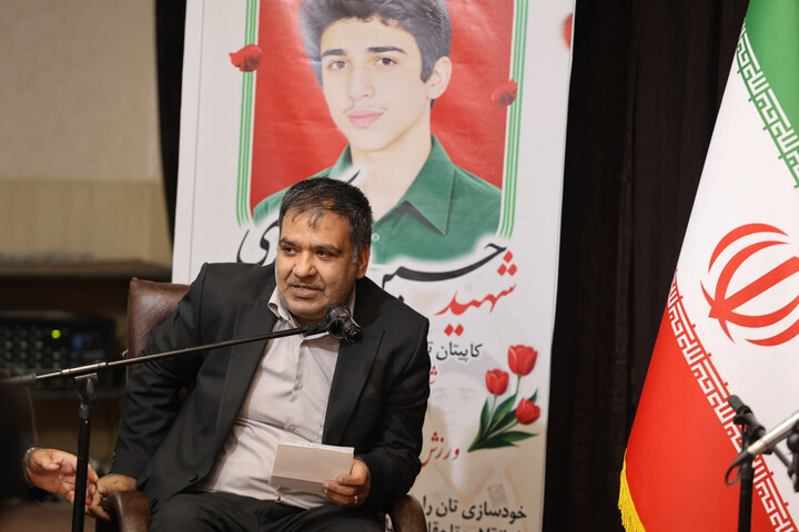 تصاویر / دیدار مدیرکل ورزش جوانان استان همدان با نماینده ولی فقیه در استان