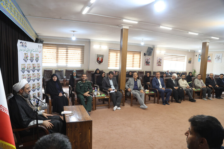 تصاویر / دیدار مدیرکل ورزش جوانان استان همدان با نماینده ولی فقیه در استان