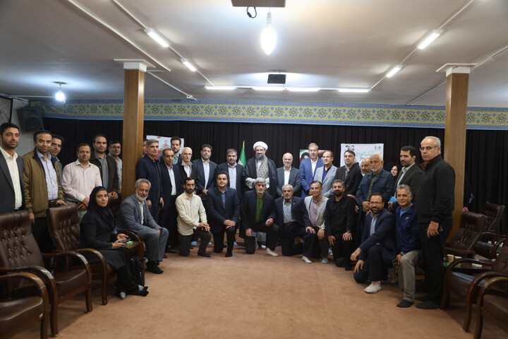 تصاویر / دیدار مدیرکل ورزش جوانان استان همدان با نماینده ولی فقیه در استان