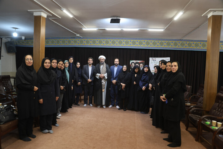 تصاویر / دیدار مدیرکل ورزش جوانان استان همدان با نماینده ولی فقیه در استان
