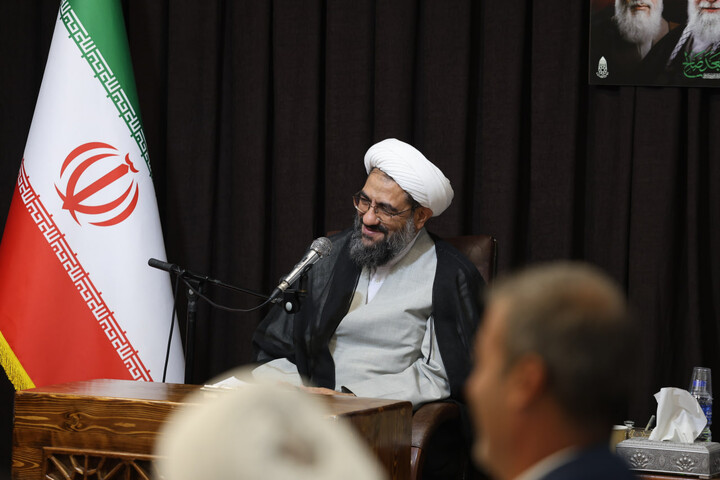 تصاویر / دیدار مدیرکل ورزش جوانان استان همدان با نماینده ولی فقیه در استان