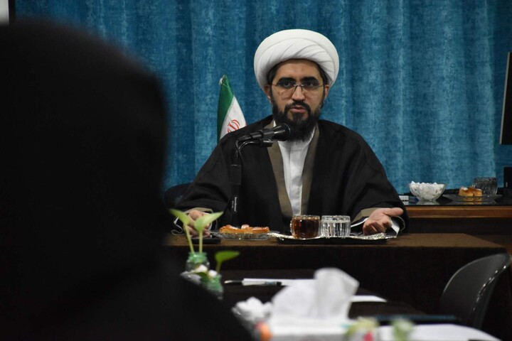 حجاب استایل‌های فضای مجازی چگونه بر هویت و سبک زندگی دختران جوان تأثیر می‌گذارند؟