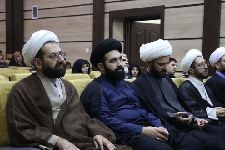 تصاویر/ همایش خانواده مهدوی در مدرسه علمیه شهید امام خامنه ای ارومیه