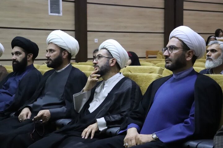 تصاویر/ همایش خانواده مهدوی در مدرسه علمیه شهید امام خامنه ای ارومیه