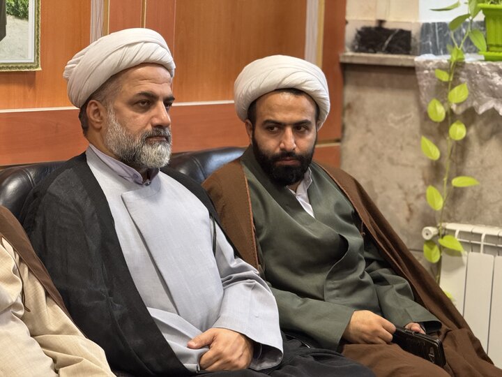 تصاویر/ نشست مدیر و معاونین حوزه علمیه استان گیلان با مدرسه علمیه مهدویه رشت