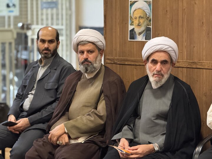 تصاویر/ نشست مدیر و معاونین حوزه علمیه استان گیلان با مدرسه علمیه مهدویه رشت