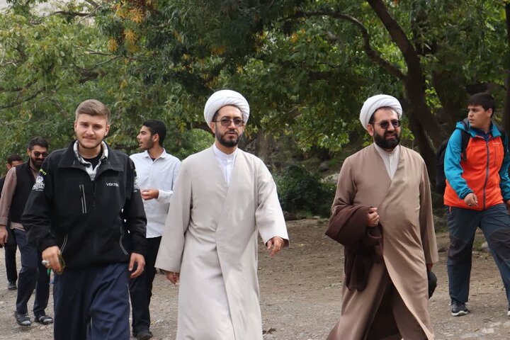 تصاویر/ اردوی یک روزه اساتید و طلاب مدرسه علمیه شهید امام خامنه ای ارومیه