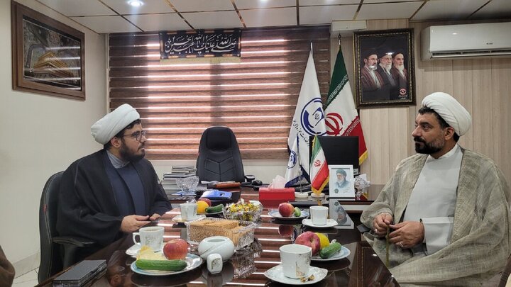 مشاور رئیس مجلس با رئیس جدید مرکز خدمات حوزه‌های علمیه کشور دیدار کرد