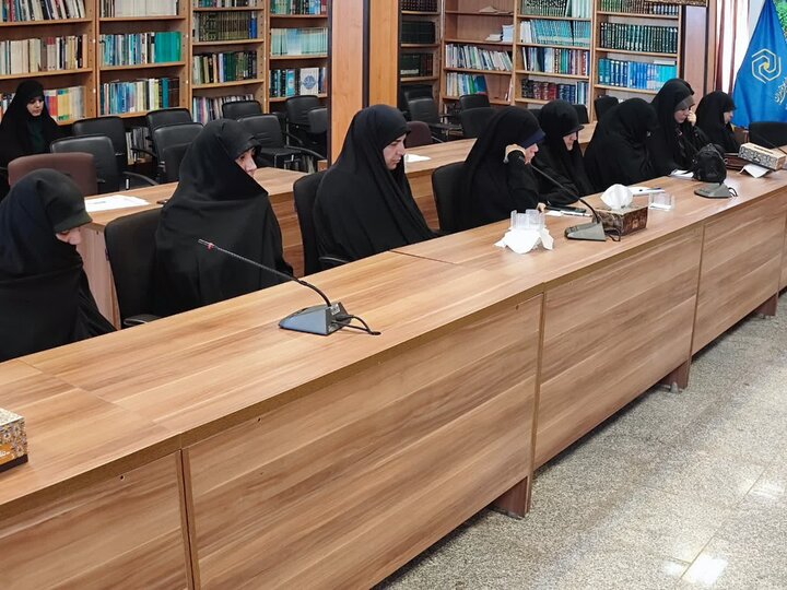 تصاویر/جلسه توجیهی مبلغات فاطمیه استان مرکزی